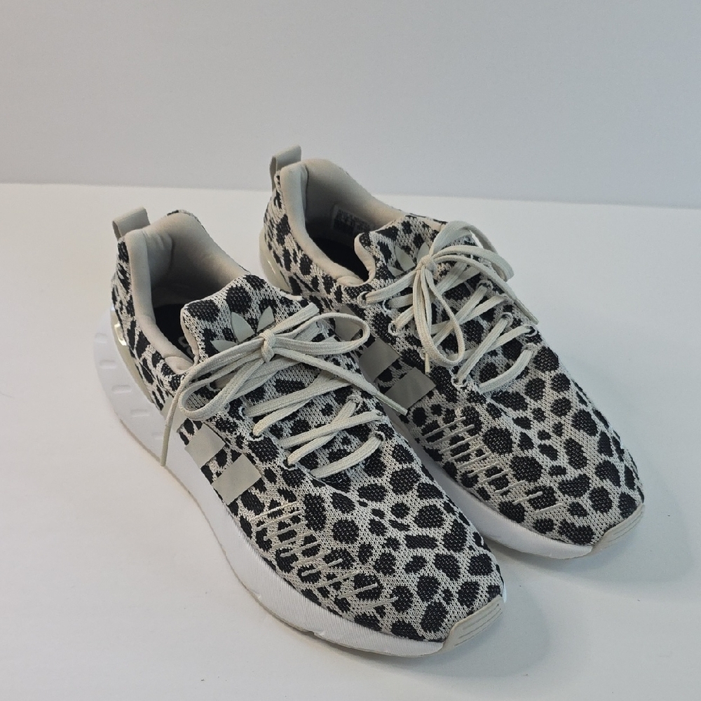 ADIDAS WOMEN'S SWIFT RUN 22 SNEAKER SHOES WHITE LEOPARD SIZE 9.5